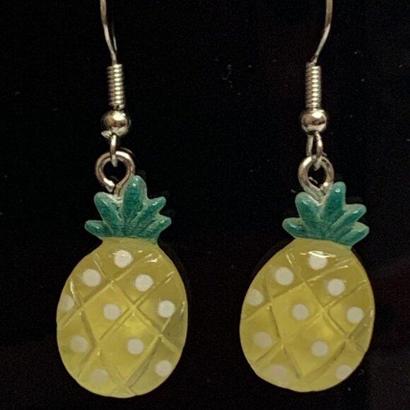 Pineapple Earring, Fruit Earring, Funny Food Earring, Gift Idea, Luau Earring - Picture 1 of 5
